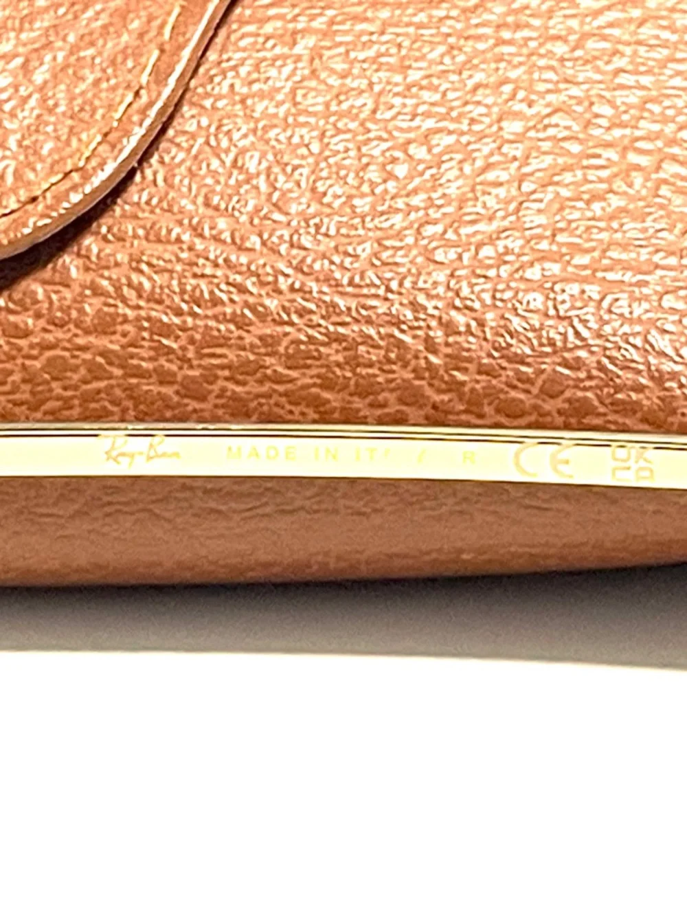 Ray-Ban excellent comes